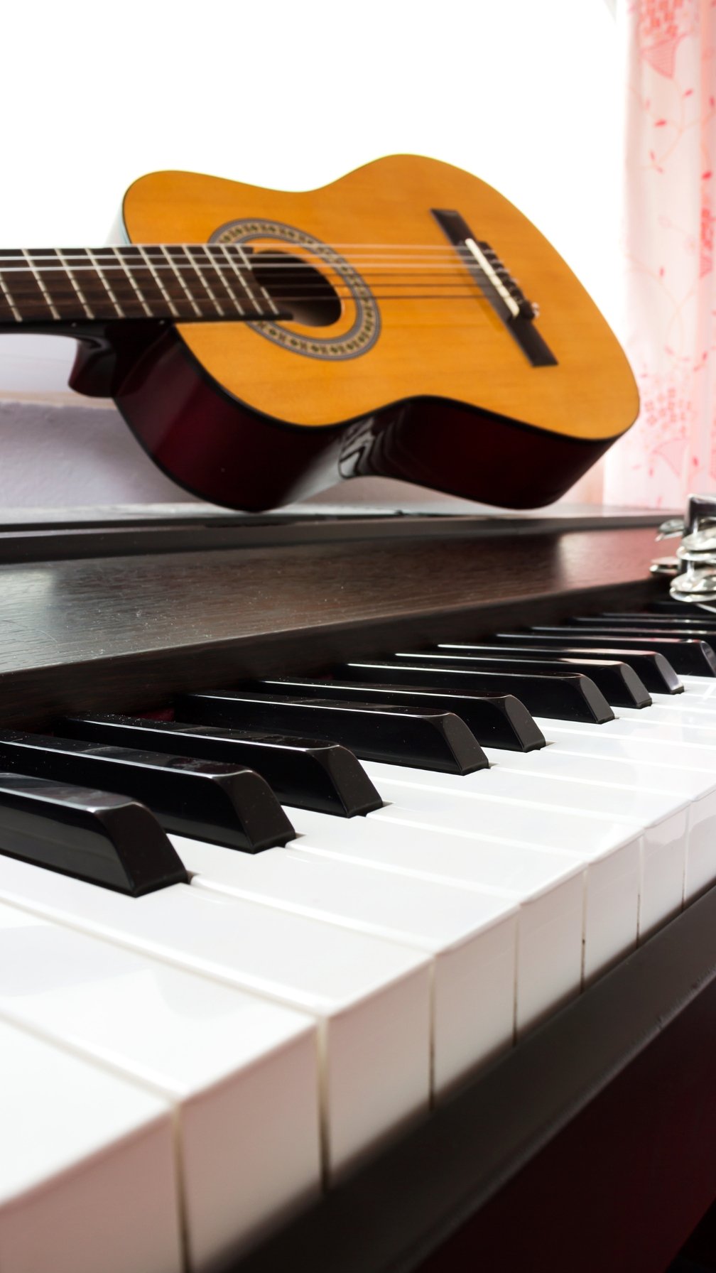Guitar & Keyboard Classes